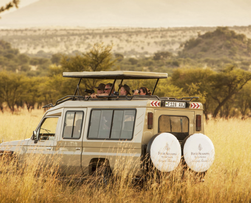 Serengeti Nationalpark buchen ➤ Four Season Safari Lodge Serengeti buchen ✓ UNESCO-Welterbe ✓ Preis ab 2.500,- Euro pro Person für 3 Nächte